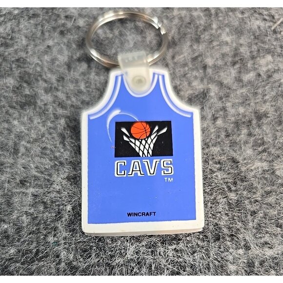 Vtg Cleveland Cavaliers Key Chain Wincraft Cavs NBA Blue Jersey 90s Y2K Rubber - Picture 2 of 4